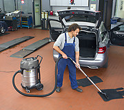 Пылесос Karcher NT 70/2 Me Classic