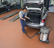 Пылесос Karcher NT 70/2 Me Classic